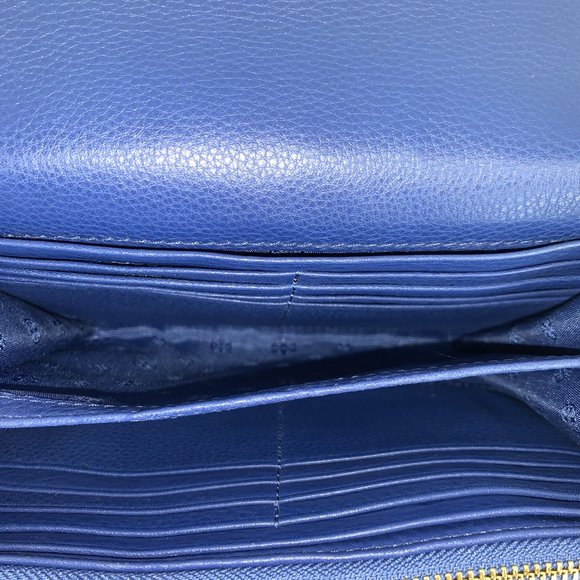 Tory Burch Britten Chain Wallet in Fresh Blueberry - Picture 6 of 8